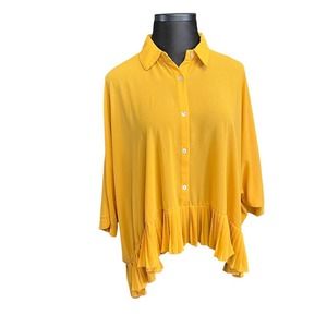 Kaktus button down cropped pleaded top sz Large